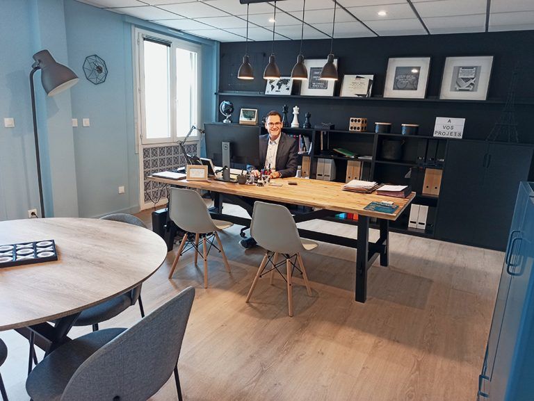 bureau expert comptable 1 768x577